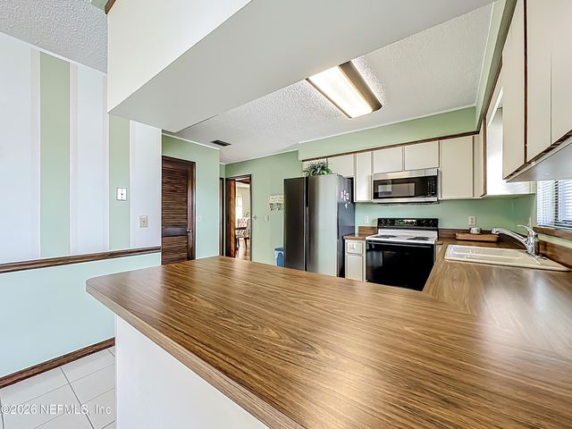 8561 CONCORD Court, Jacksonville, FL 32208