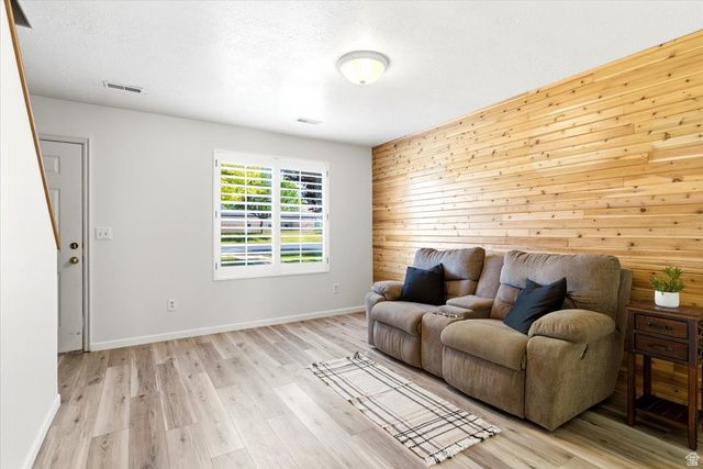 1985 N 425 W, Harrisville, UT 84414