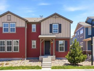 8260 S Trails Edge Court, Centennial, CO 80112