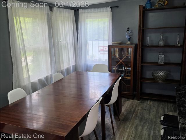 5607 Loveland Street, West Bloomfield Charter Township, MI 48322