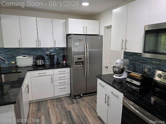 5607 Loveland Street, West Bloomfield Charter Township, MI 48322