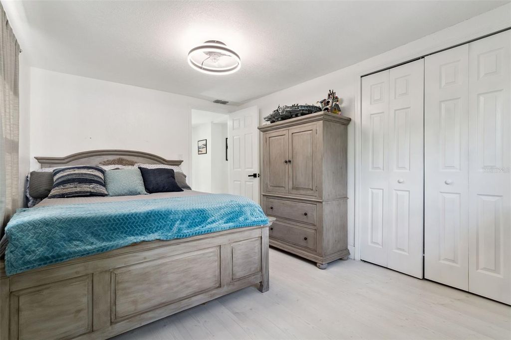 Image 21 of property listing at 1915 WEBER STREET, Orlando, FL 32803
