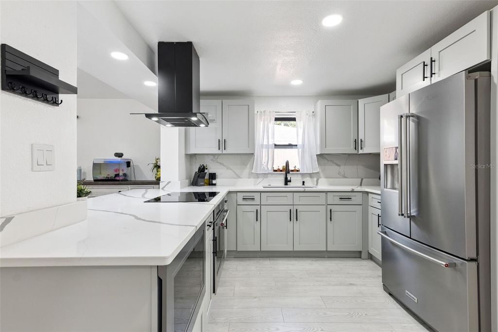 Image 8 of property listing at 1915 WEBER STREET, Orlando, FL 32803