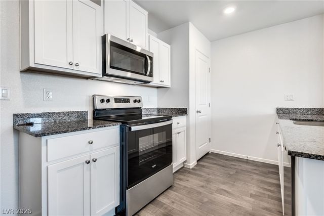 1114 Scarlet Sparrow Street, Henderson, NV 89011