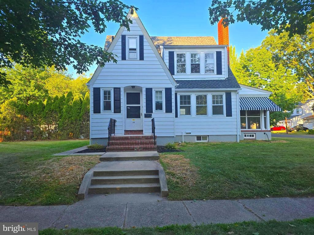 130 CRESCENT AVE, Hamilton, NJ 08619
