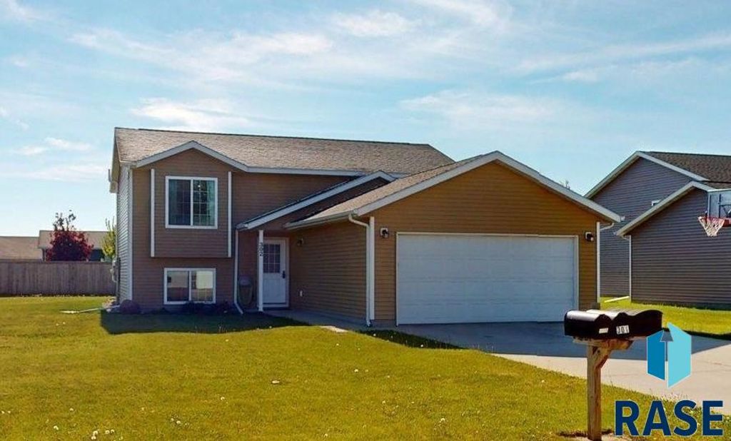 302 Lilac Ave Avenue, Aurora, SD 57002