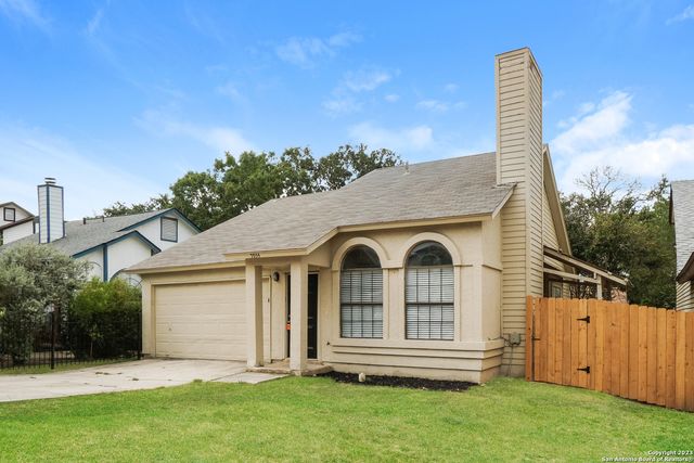 5934 BURNING SUNRISE DR, San Antonio, TX 78244