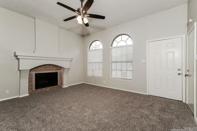 5934 BURNING SUNRISE DR, San Antonio, TX 78244