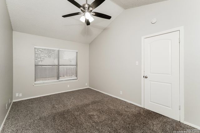 5934 BURNING SUNRISE DR, San Antonio, TX 78244