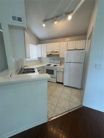1908 LAKE ATRIUMS CIRCLE 24, Orlando, FL 32839