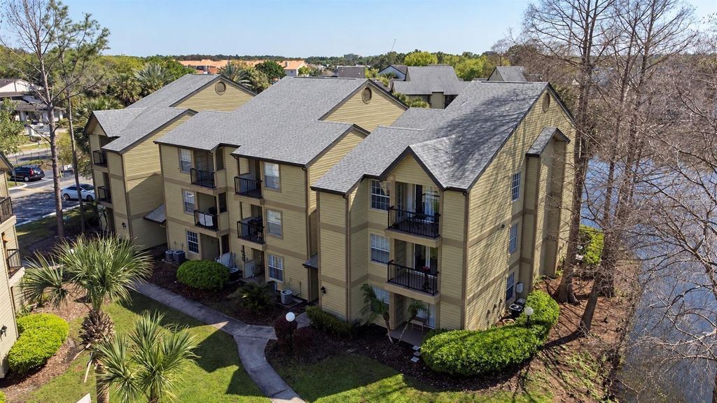 1908 LAKE ATRIUMS CIRCLE 24, Orlando, FL 32839