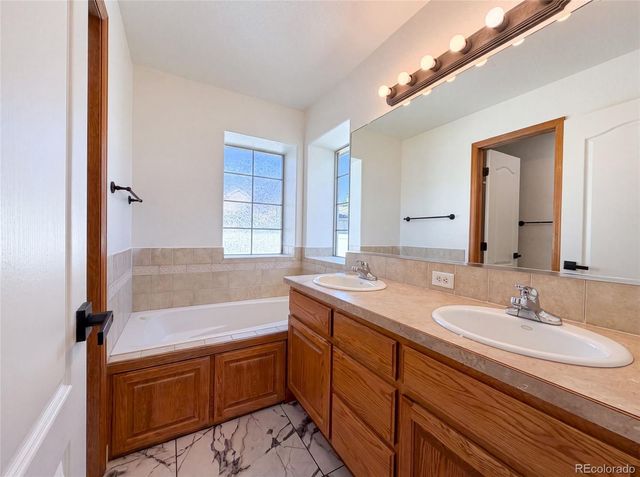 6200 W 6th Street Road, Greeley, CO 80634