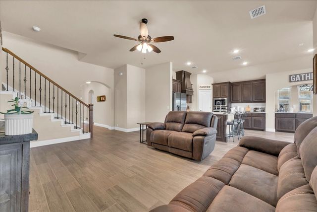 312 Brooklyn Lane, Ponder, TX 76259