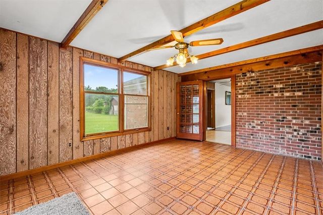 545 Maplewood Circle, Liberty, NC 27298