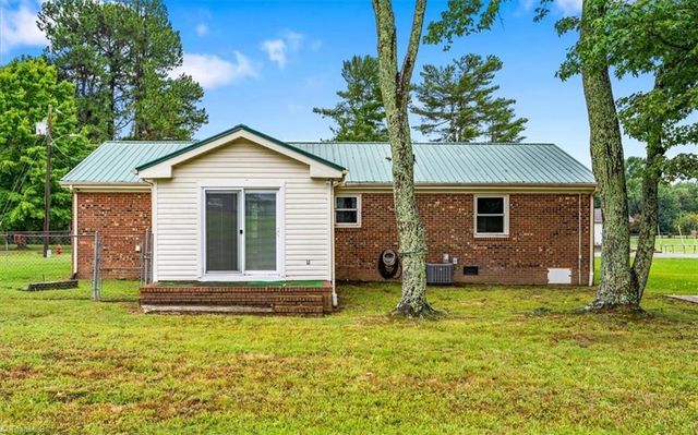 545 Maplewood Circle, Liberty, NC 27298