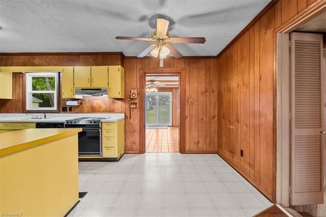 545 Maplewood Circle, Liberty, NC 27298