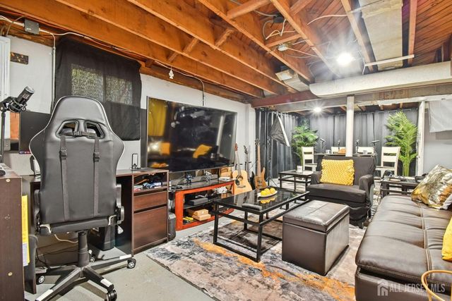 631 concord Circle, Ewing, NJ 08618