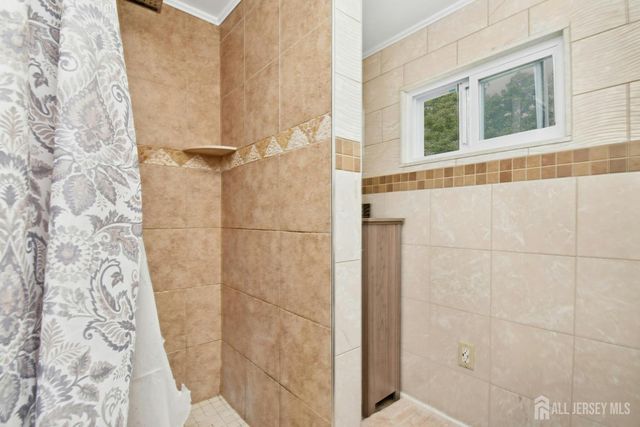 631 concord Circle, Ewing, NJ 08618