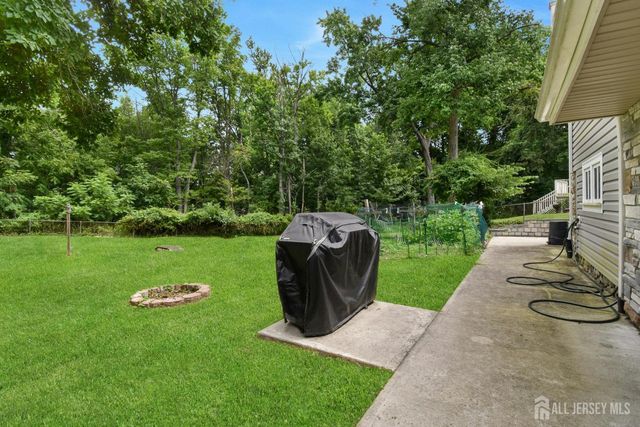 631 concord Circle, Ewing, NJ 08618