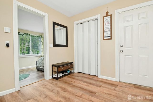 631 concord Circle, Ewing, NJ 08618
