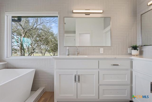 3415 Chisholm Trail, Salado, TX 76571