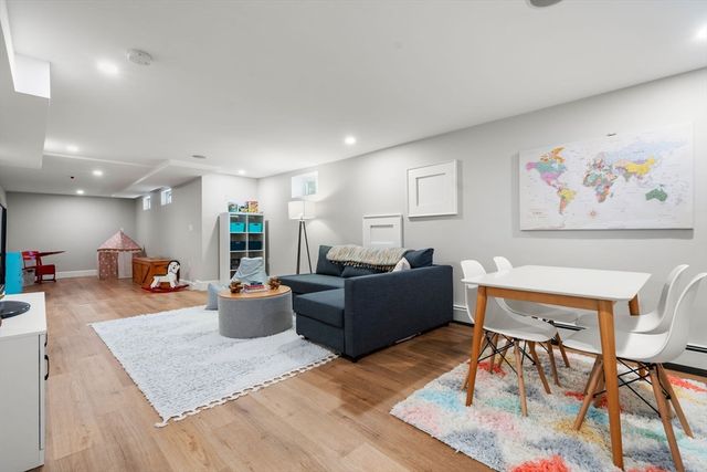 30 Trowbridge Ave, Newton, MA 02460