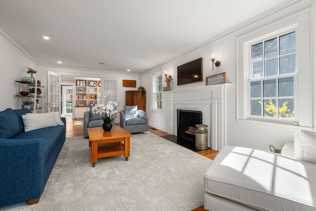 30 Trowbridge Ave, Newton, MA 02460