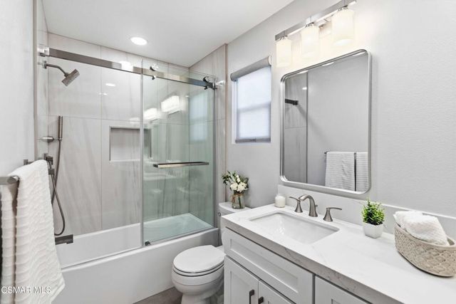 5212 Pesto Way, Oak Park, CA 91377