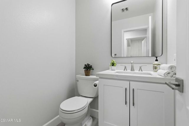 5212 Pesto Way, Oak Park, CA 91377