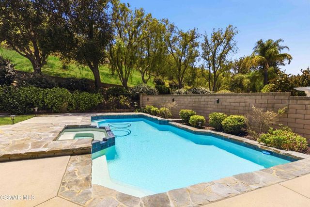5212 Pesto Way, Oak Park, CA 91377