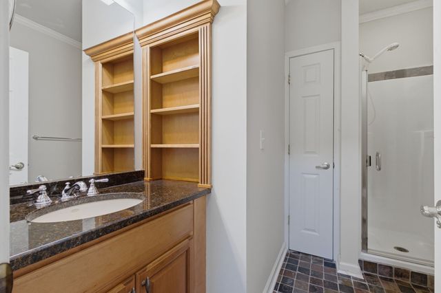 2812 Wakefield Dr, Clarksville, TN 37043