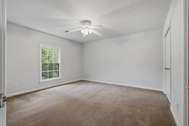 2812 Wakefield Dr, Clarksville, TN 37043