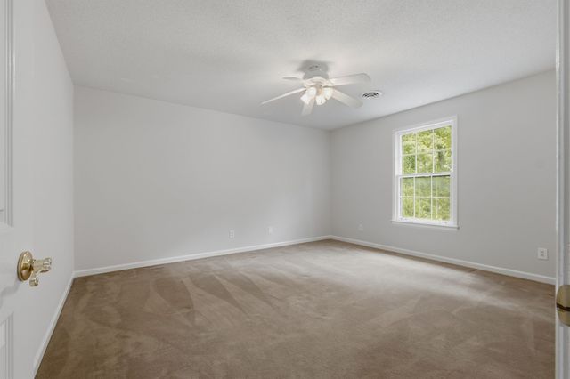 2812 Wakefield Dr, Clarksville, TN 37043