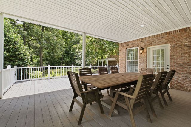 2812 Wakefield Dr, Clarksville, TN 37043