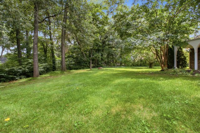 2812 Wakefield Dr, Clarksville, TN 37043