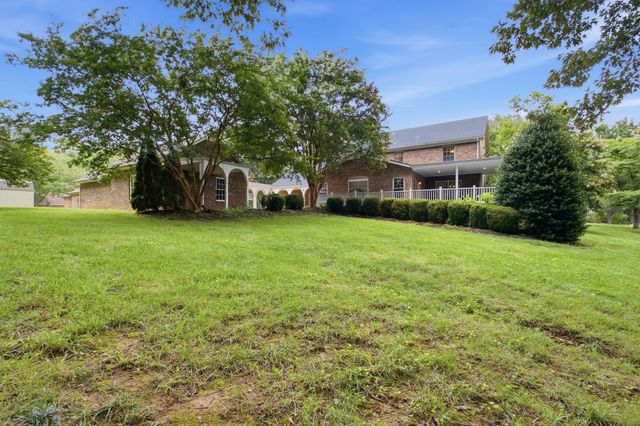 2812 Wakefield Dr, Clarksville, TN 37043