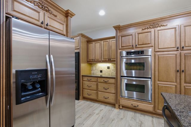 2812 Wakefield Dr, Clarksville, TN 37043