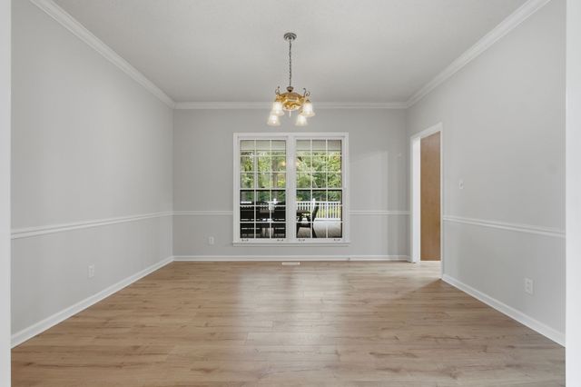 2812 Wakefield Dr, Clarksville, TN 37043