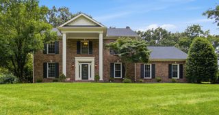 2812 Wakefield Dr, Clarksville, TN 37043
