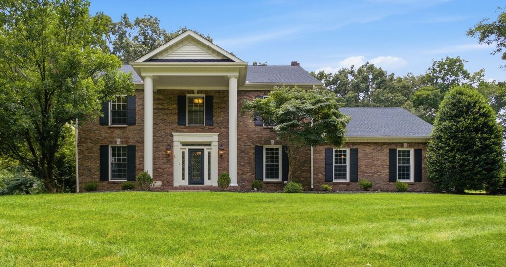 2812 Wakefield Dr, Clarksville, TN 37043