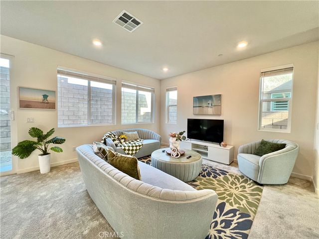 3082 Carrizo, Pomona, CA 91767