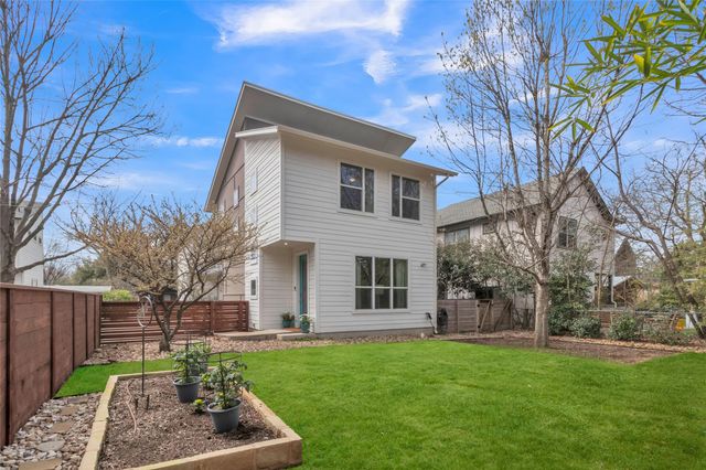 402 Irma DR B, Austin, TX 78752