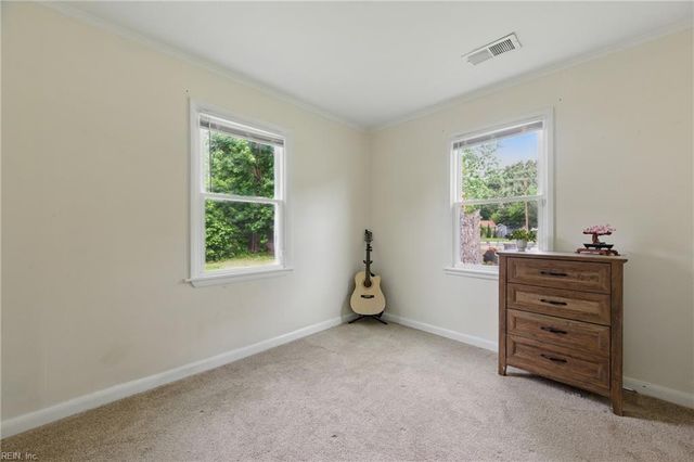 400 Cedar DR, Hampton, VA 23669