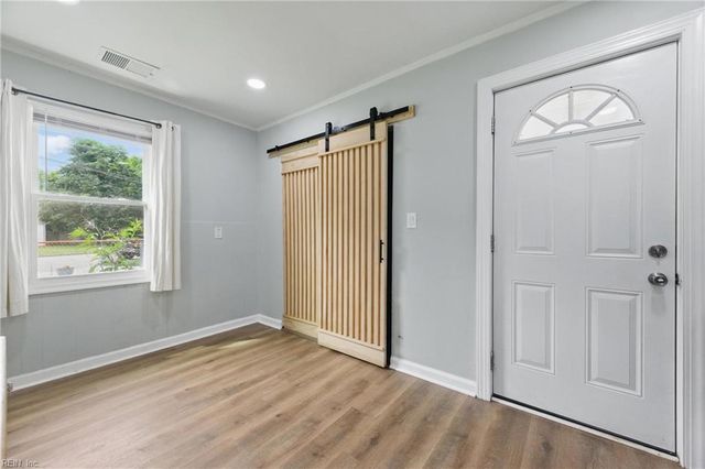 400 Cedar DR, Hampton, VA 23669