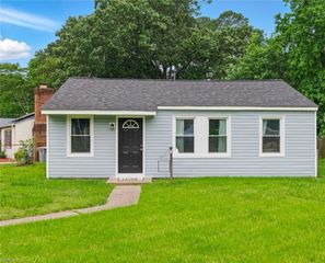 400 Cedar DR, Hampton, VA 23669