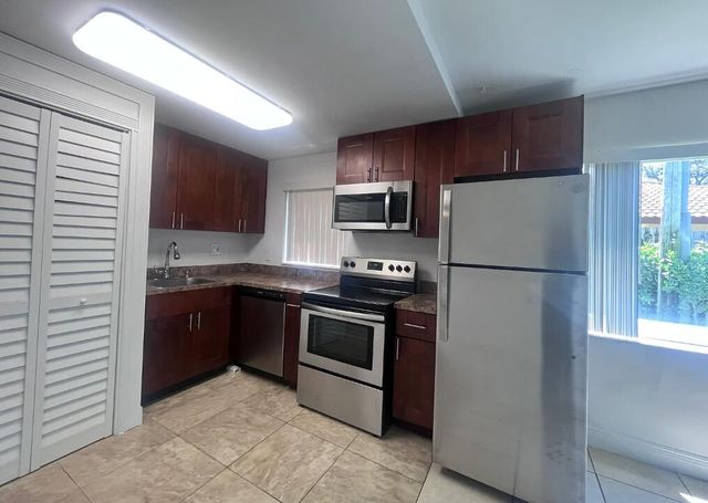 520 NE 44th Street, Boca Raton, FL 33431