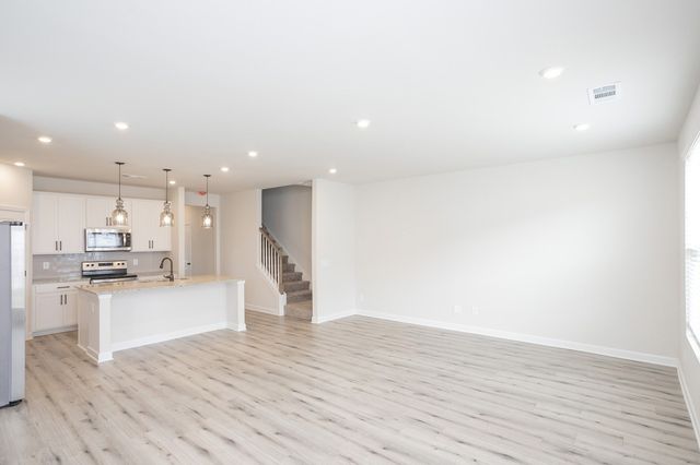 156 Fister Dr, Lebanon, TN 37090