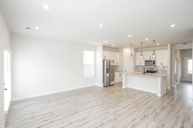 156 Fister Dr, Lebanon, TN 37090