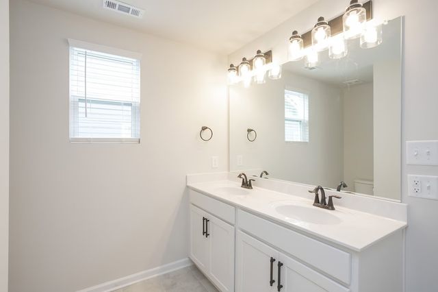 156 Fister Dr, Lebanon, TN 37090