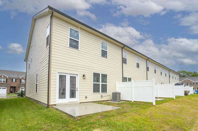 156 Fister Dr, Lebanon, TN 37090